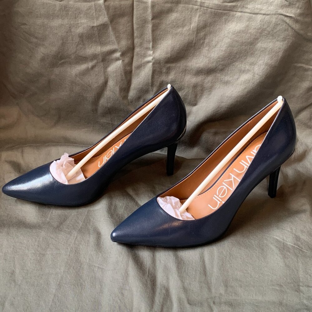 Calvin Klein Navy Blue High Heels Size 7.5 M, heel height 3.25"